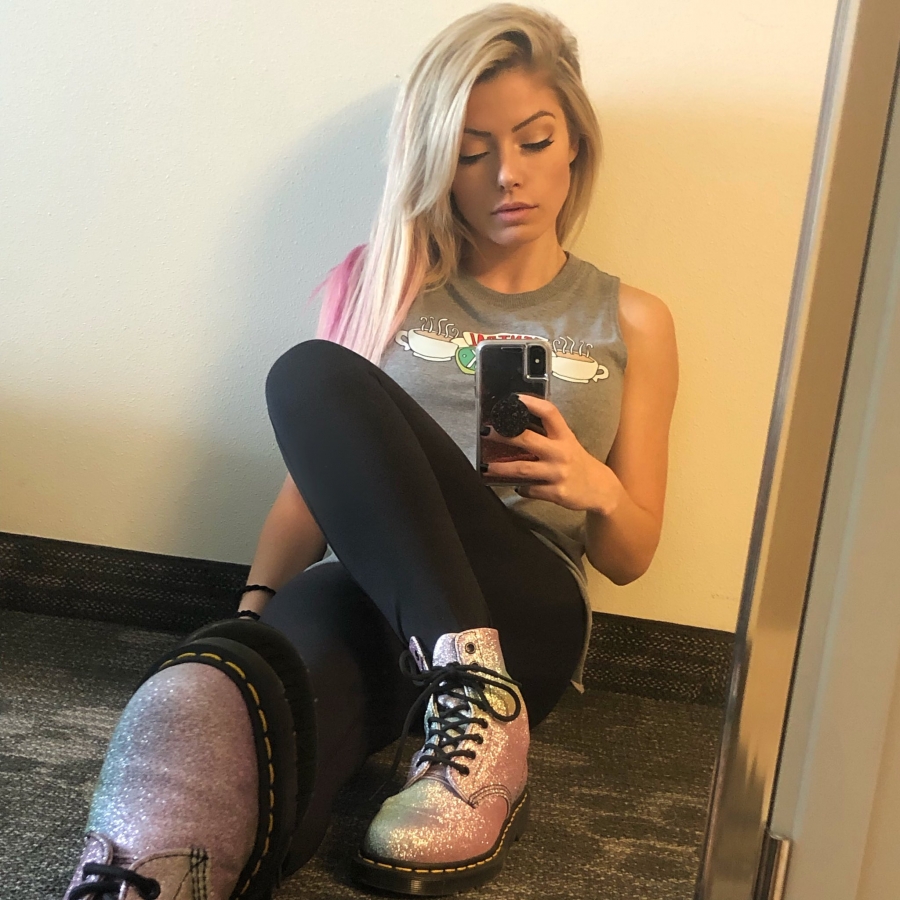 AlexaBliss_WWE-1163150973021429761-20190818_130936-img1.jpg