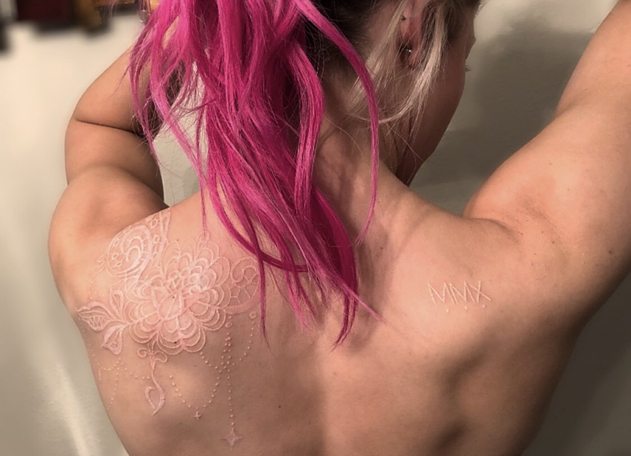 AlexaBliss_WWE-1166475756127567872-20190827_172106-img1.jpg