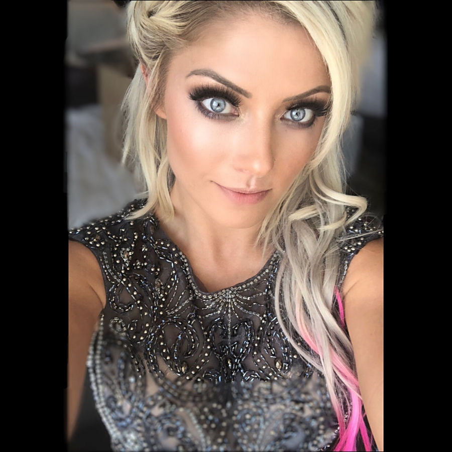 AlexaBliss_WWE-1173994474994917379-20190917_111749-img1.jpg