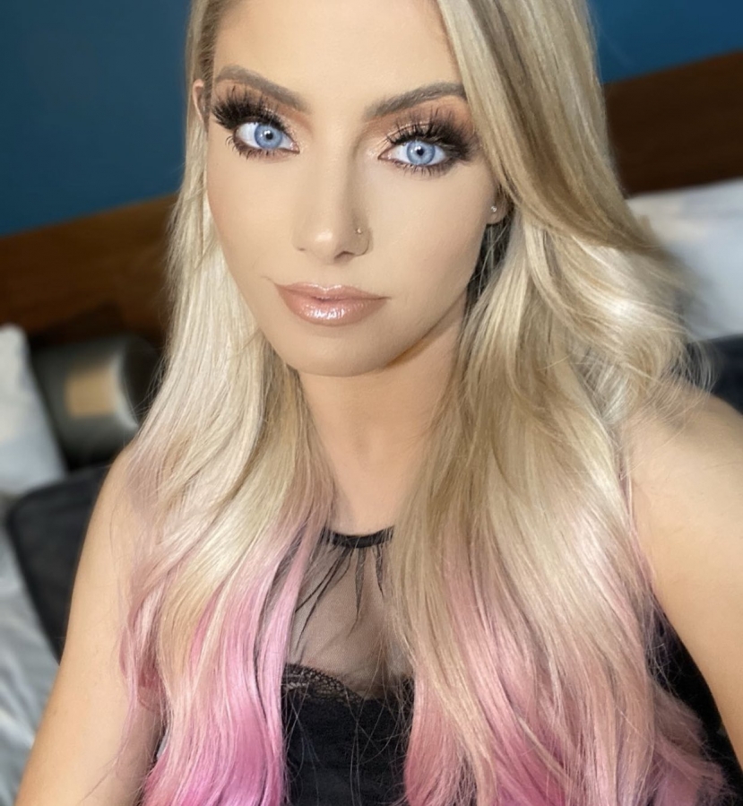 AlexaBliss_WWE-1209148774448283649-20191223_102827-img1.jpg