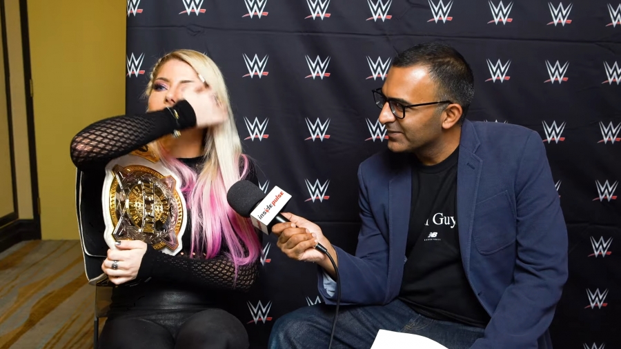 Alexa_Bliss_Interview_-_Summerslam_2019_140.jpeg