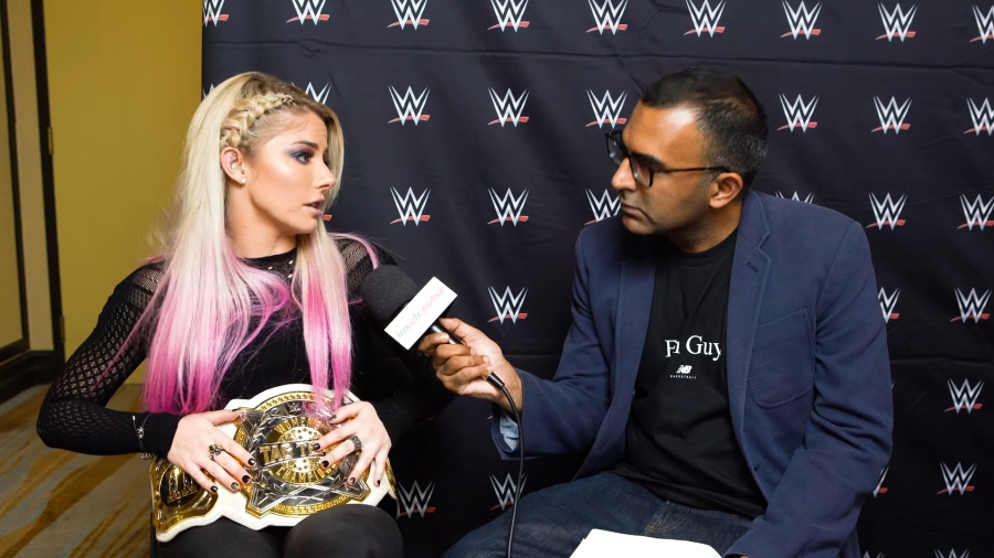 Alexa_Bliss_Interview_-_Summerslam_2019_215.jpeg