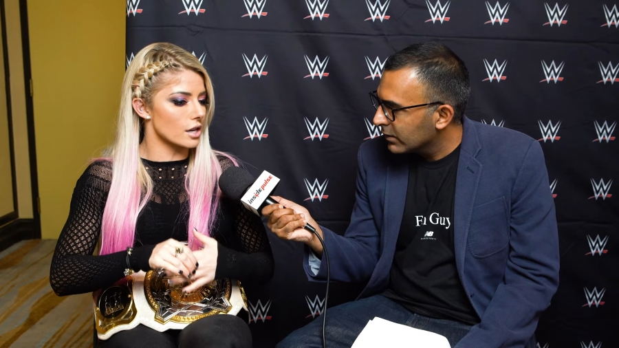 Alexa_Bliss_Interview_-_Summerslam_2019_242.jpeg