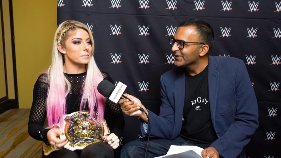 Alexa_Bliss_Interview_-_Summerslam_2019_291.jpeg