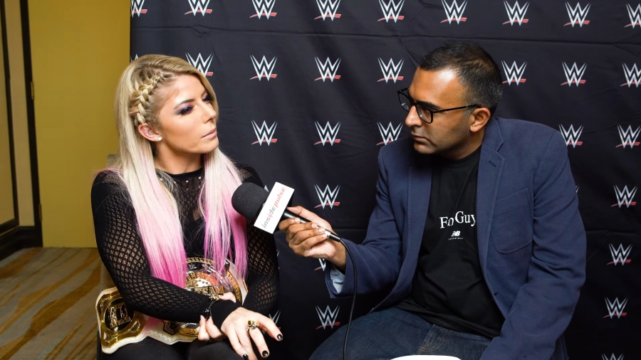 Alexa_Bliss_Interview_-_Summerslam_2019_320.jpeg