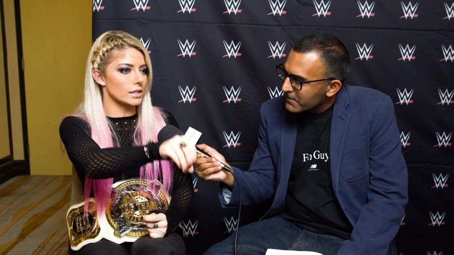 Alexa_Bliss_Interview_-_Summerslam_2019_359.jpeg