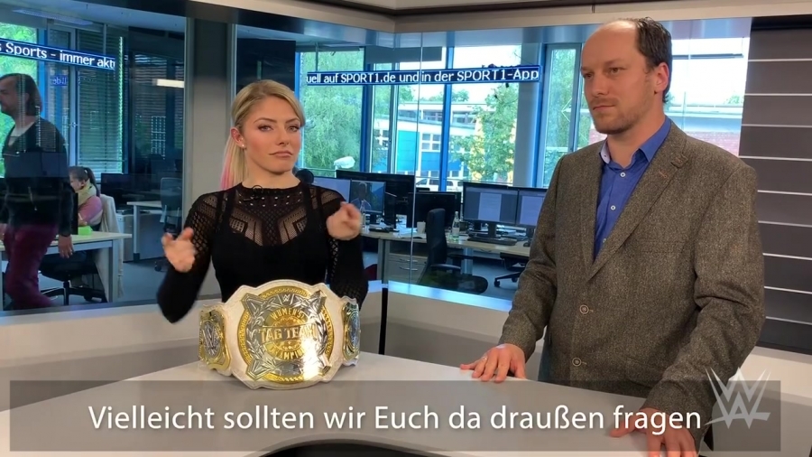 Alexa_Bliss_schlagen_Lasst_es_sie_65.jpg