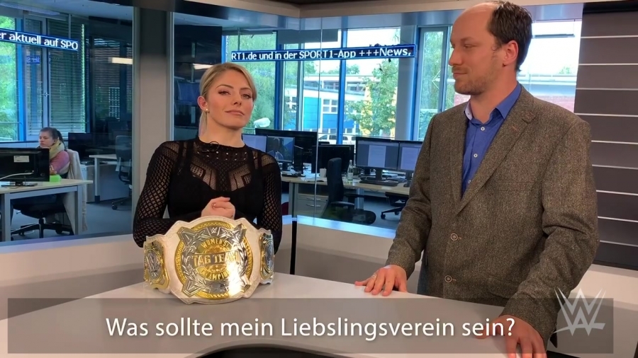 Alexa_Bliss_schlagen_Lasst_es_sie_74.jpg