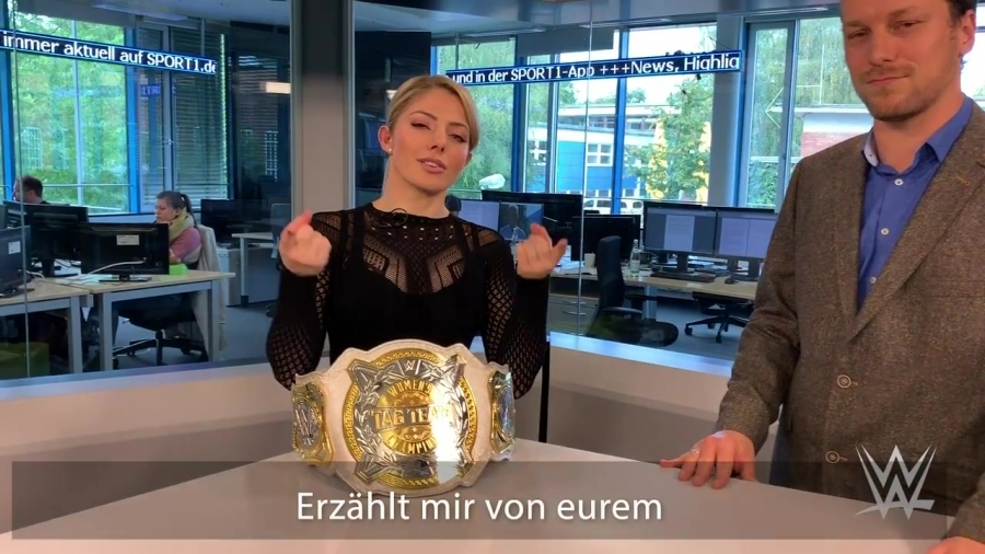 Alexa_Bliss_schlagen_Lasst_es_sie_79.jpg