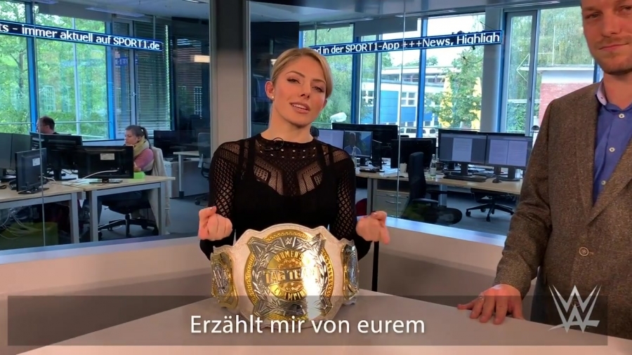 Alexa_Bliss_schlagen_Lasst_es_sie_80.jpg