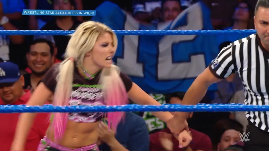 Chris_Stephan_vs_ALEXA_BLISS_180.jpeg