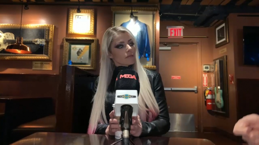 Entrevista_a_Alexa_Bliss_en_WrestleMania_35_256.jpeg