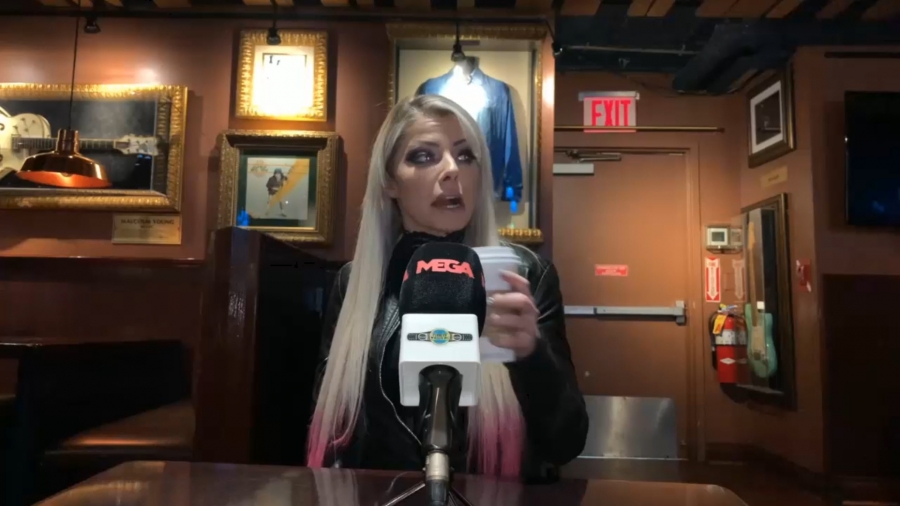 Entrevista_a_Alexa_Bliss_en_WrestleMania_35_320.jpeg