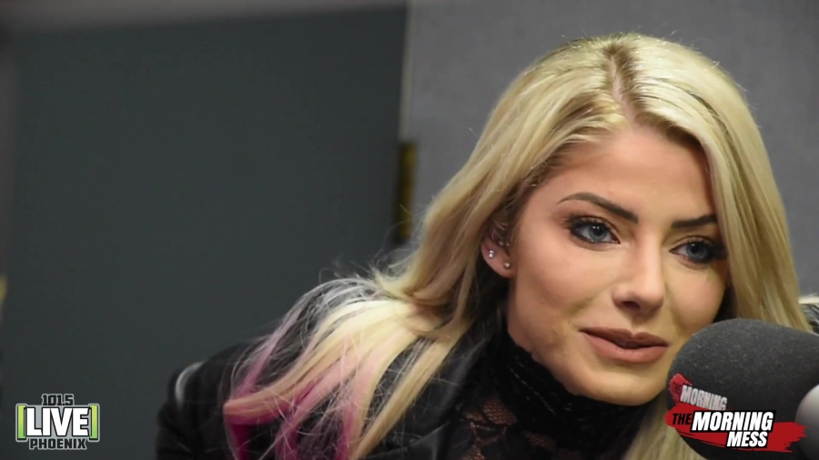 WWE_Alexa_Bliss_talks_Make_Up_Baking_and_being_the_bad_guy_with_The_Morning_Mess_164.jpg