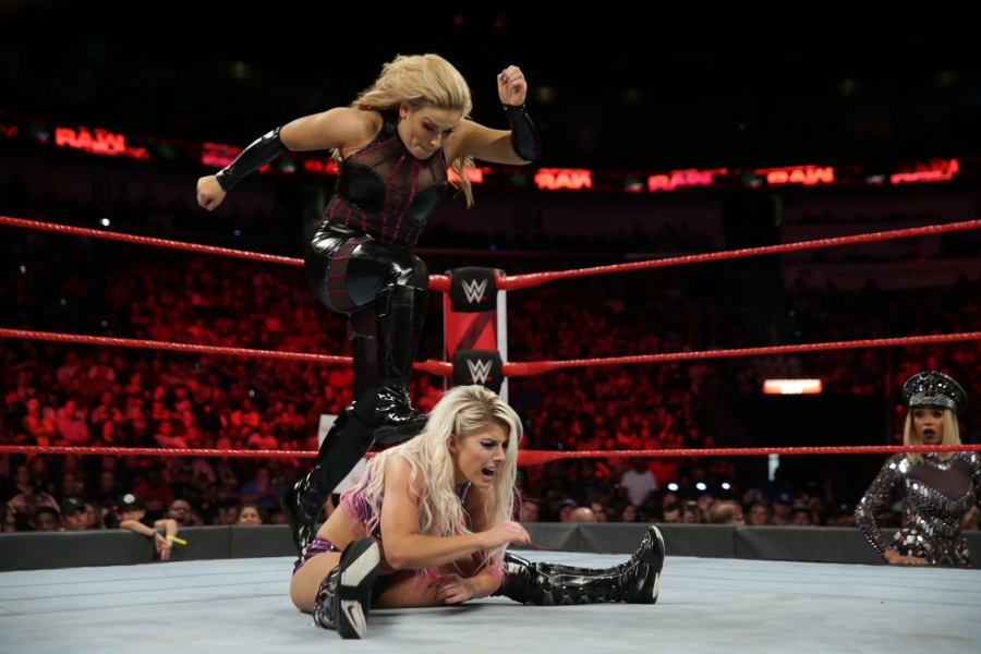 wwe-raw-natalya-e-alexa-bliss-2.jpg