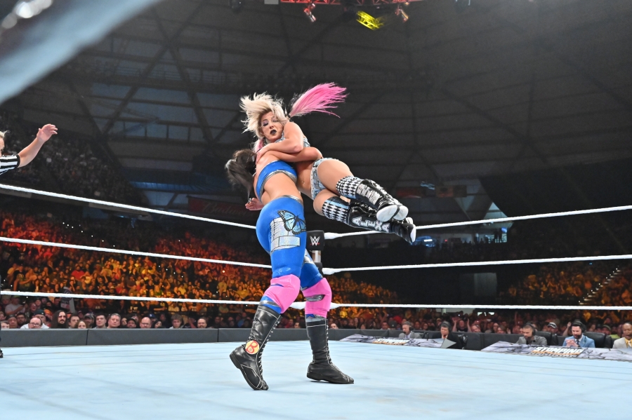 wwe-stomping-grounds-2019-alexa-bliss-con-nikki-cross-vs-bayley-c-4.jpg