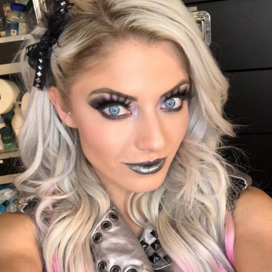 wweglamsquad_44386815_753214861679466_3232594385643399461_n.jpg