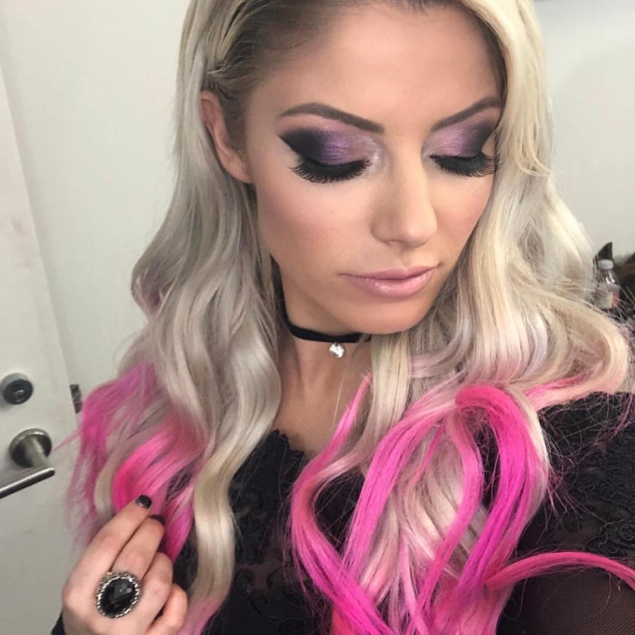 wweglamsquad_47585332_2083889635242028_1684020438554391962_n.jpg