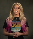 AlexaBliss_WWE-1228718315931099136-20200215_103049-vid1_09.jpg