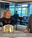 Alexa_Bliss_schlagen_Lasst_es_sie_25.jpg