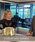 Alexa_Bliss_schlagen_Lasst_es_sie_26.jpg