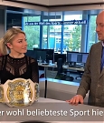 Alexa_Bliss_schlagen_Lasst_es_sie_35.jpg