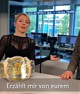 Alexa_Bliss_schlagen_Lasst_es_sie_78.jpg