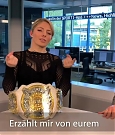 Alexa_Bliss_schlagen_Lasst_es_sie_79.jpg