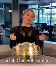 Alexa_Bliss_schlagen_Lasst_es_sie_81.jpg