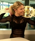 WWE_-_Wrestling-Star_Alexa_Bliss_besucht_die_Redaktion_von_SPORT1-190925_alexabliss_2_255.jpg