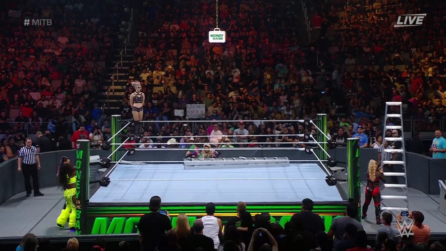 Women_s_MITB_Match_mp40542.jpg