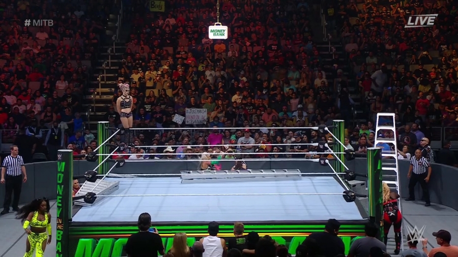 Women_s_MITB_Match_mp40548.jpg