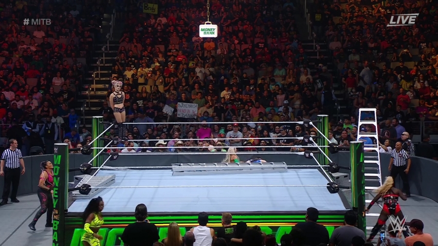 Women_s_MITB_Match_mp40549.jpg