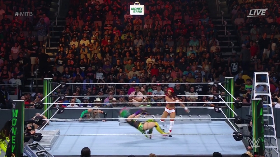 Women_s_MITB_Match_mp40573.jpg