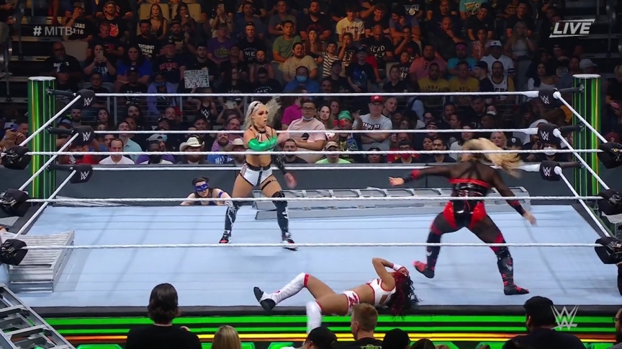 Women_s_MITB_Match_mp40579.jpg