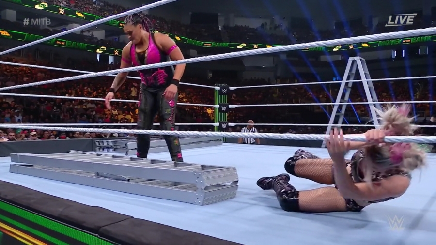 Women_s_MITB_Match_mp40619.jpg