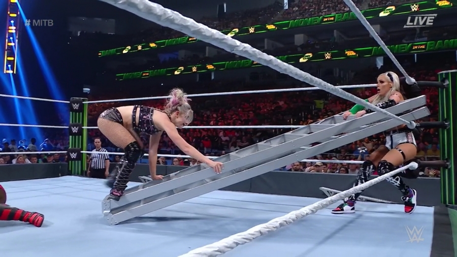 Women_s_MITB_Match_mp40868.jpg