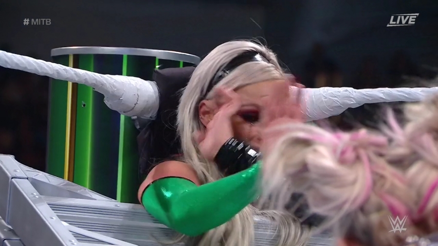 Women_s_MITB_Match_mp40869.jpg