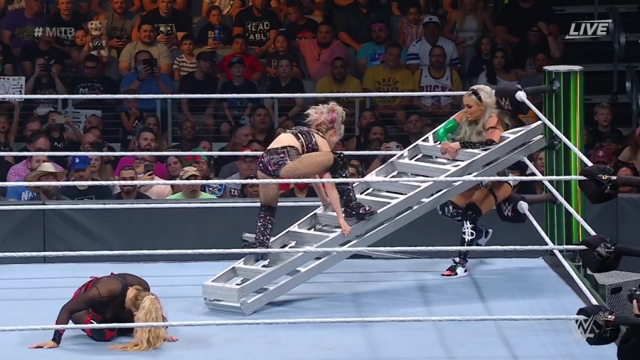 Women_s_MITB_Match_mp40871.jpg