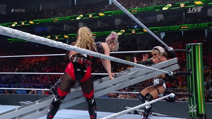 Women_s_MITB_Match_mp40876.jpg