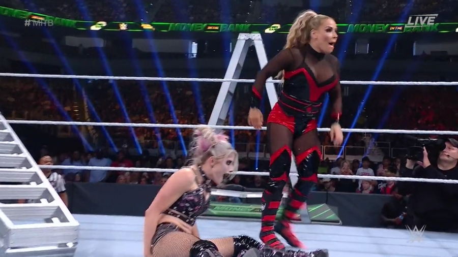 Women_s_MITB_Match_mp40882.jpg