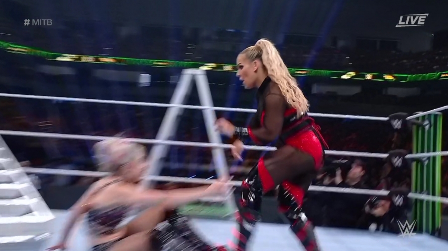 Women_s_MITB_Match_mp40889.jpg