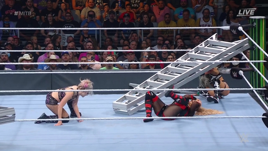 Women_s_MITB_Match_mp40891.jpg