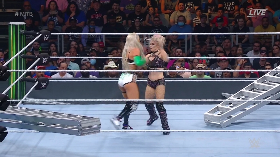 Women_s_MITB_Match_mp40897.jpg