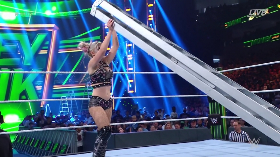 Women_s_MITB_Match_mp40918.jpg