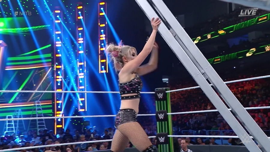 Women_s_MITB_Match_mp40919.jpg