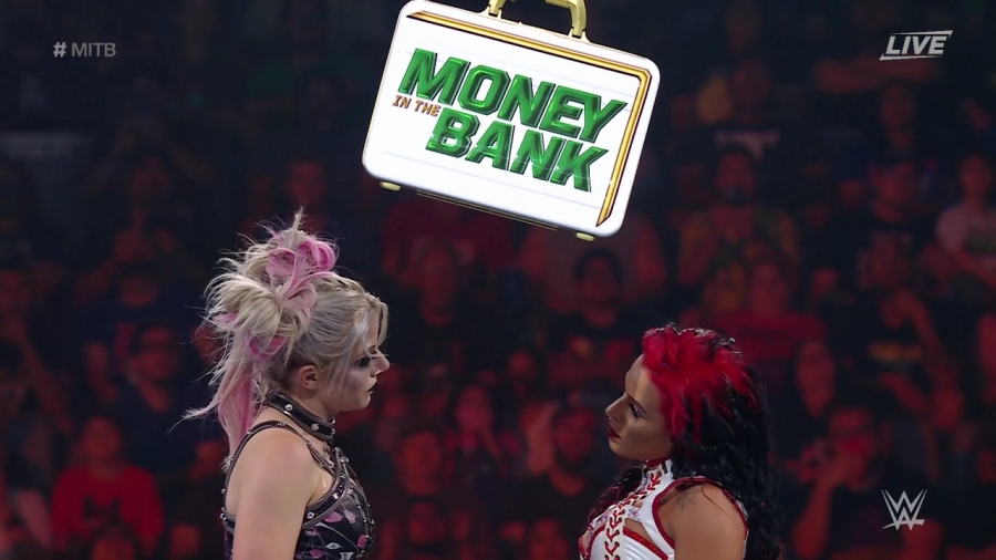 Women_s_MITB_Match_mp40945.jpg