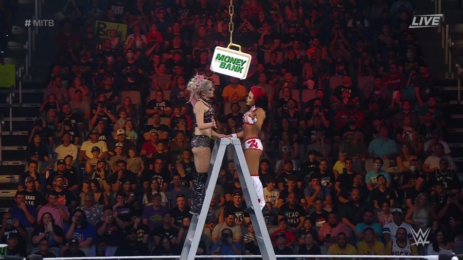 Women_s_MITB_Match_mp40948.jpg