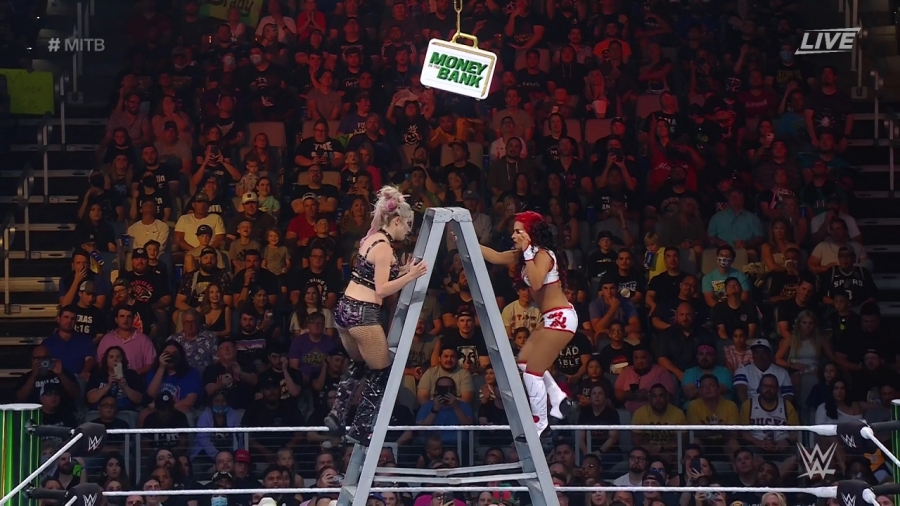 Women_s_MITB_Match_mp40953.jpg