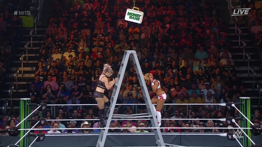 Women_s_MITB_Match_mp40955.jpg